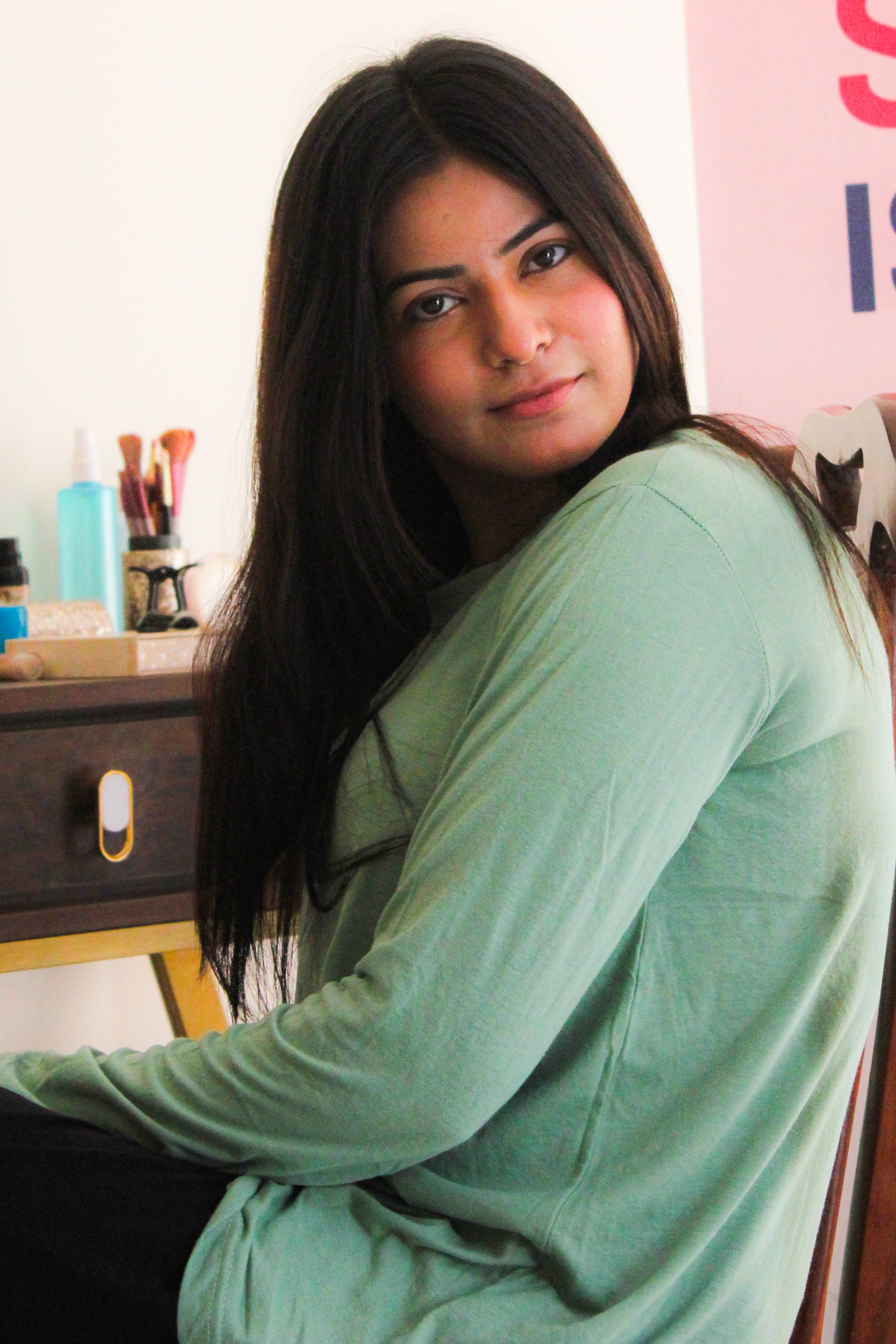 Helnay T-Shirt with Black Pajama