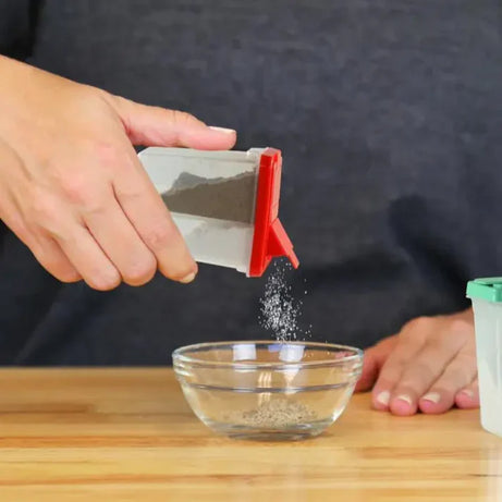 Aroni Salt and Pepper Shaker – 2 in 1 Spice Bottle