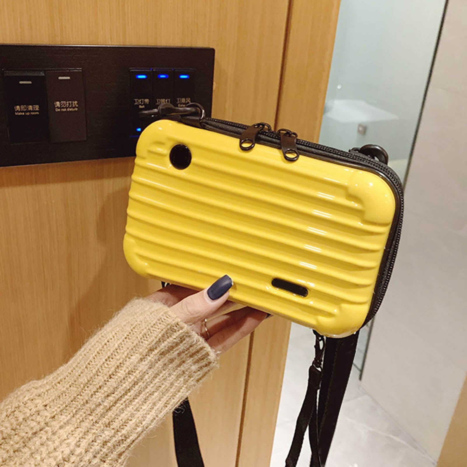 Luxury Hard Suitcase Shape Tote Handbag for Women