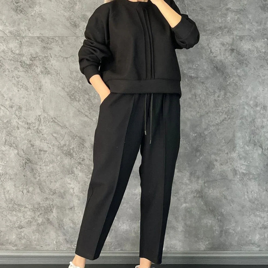 Winter Fleece Co-Ord – Stylish Black 2-Piece Set with Cocoon Pants & Sweatshirt
