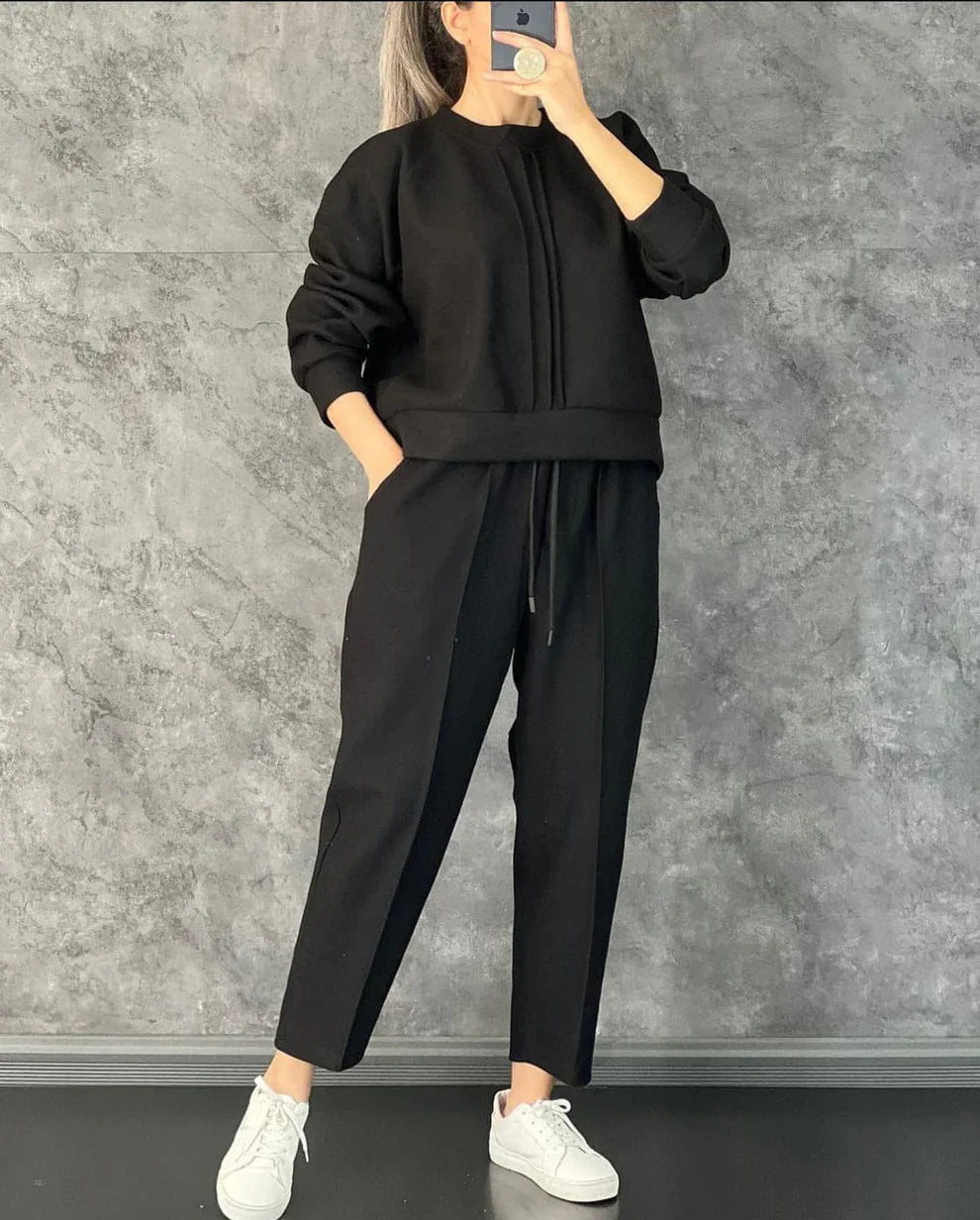 Winter Fleece Co-Ord – Stylish Black 2-Piece Set with Cocoon Pants & Sweatshirt