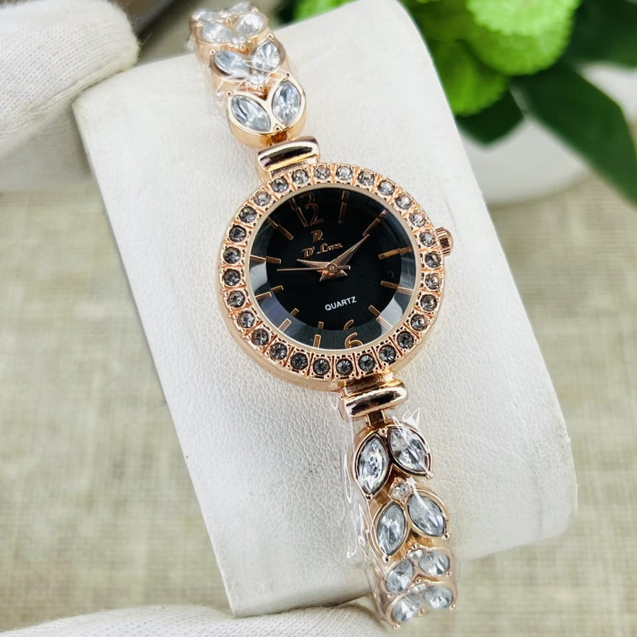 Women’s Luxury Bracelet Diamond Quartz Watch (Random Color Combo)