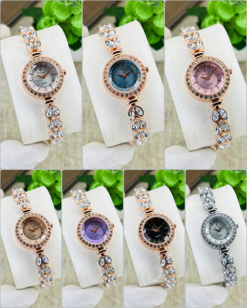 Women’s Luxury Bracelet Diamond Quartz Watch (Random Color Combo)